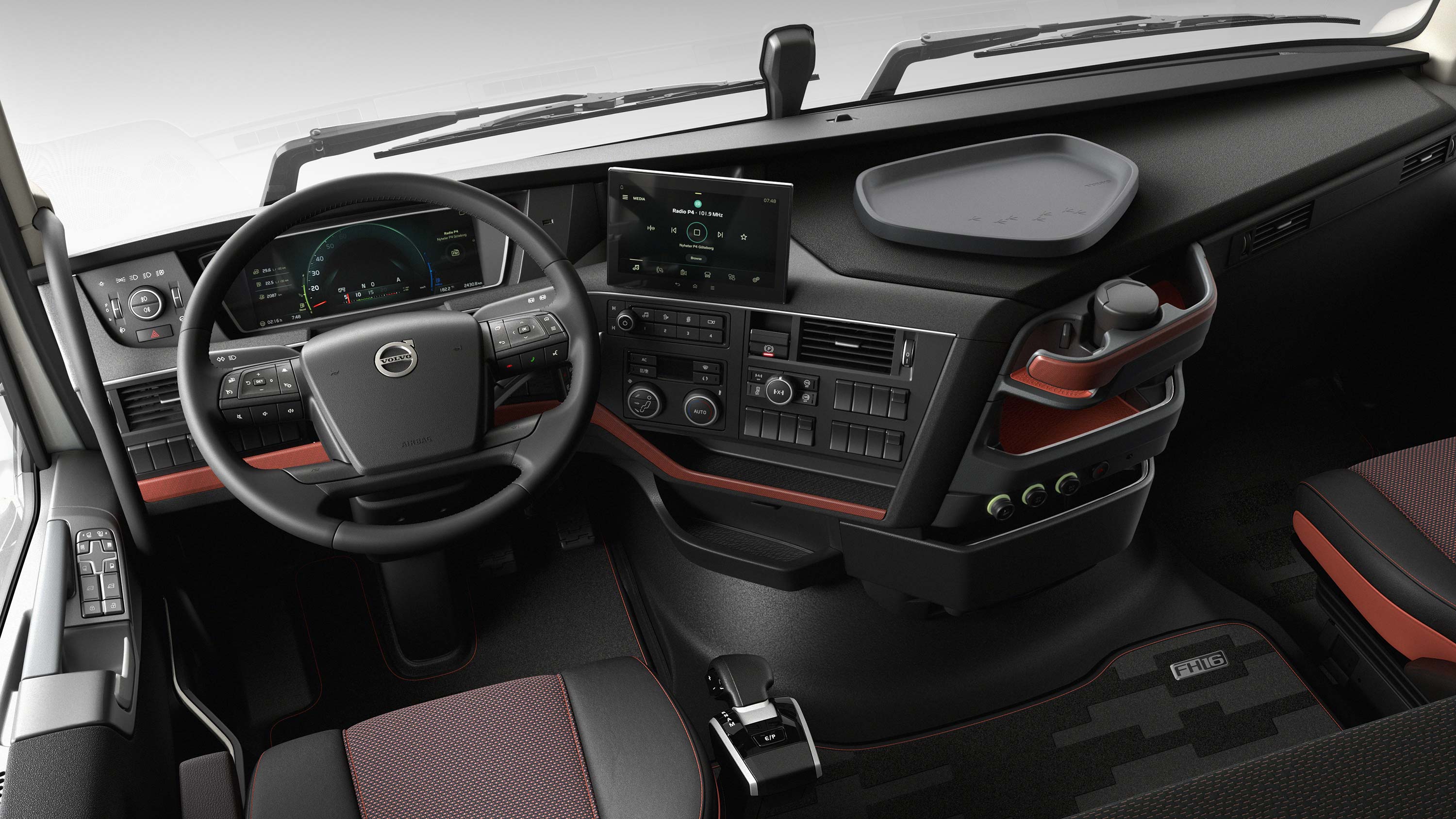 La interfaz del conductor del Volvo FH16 permite que el conductor tome el control con facilidad.